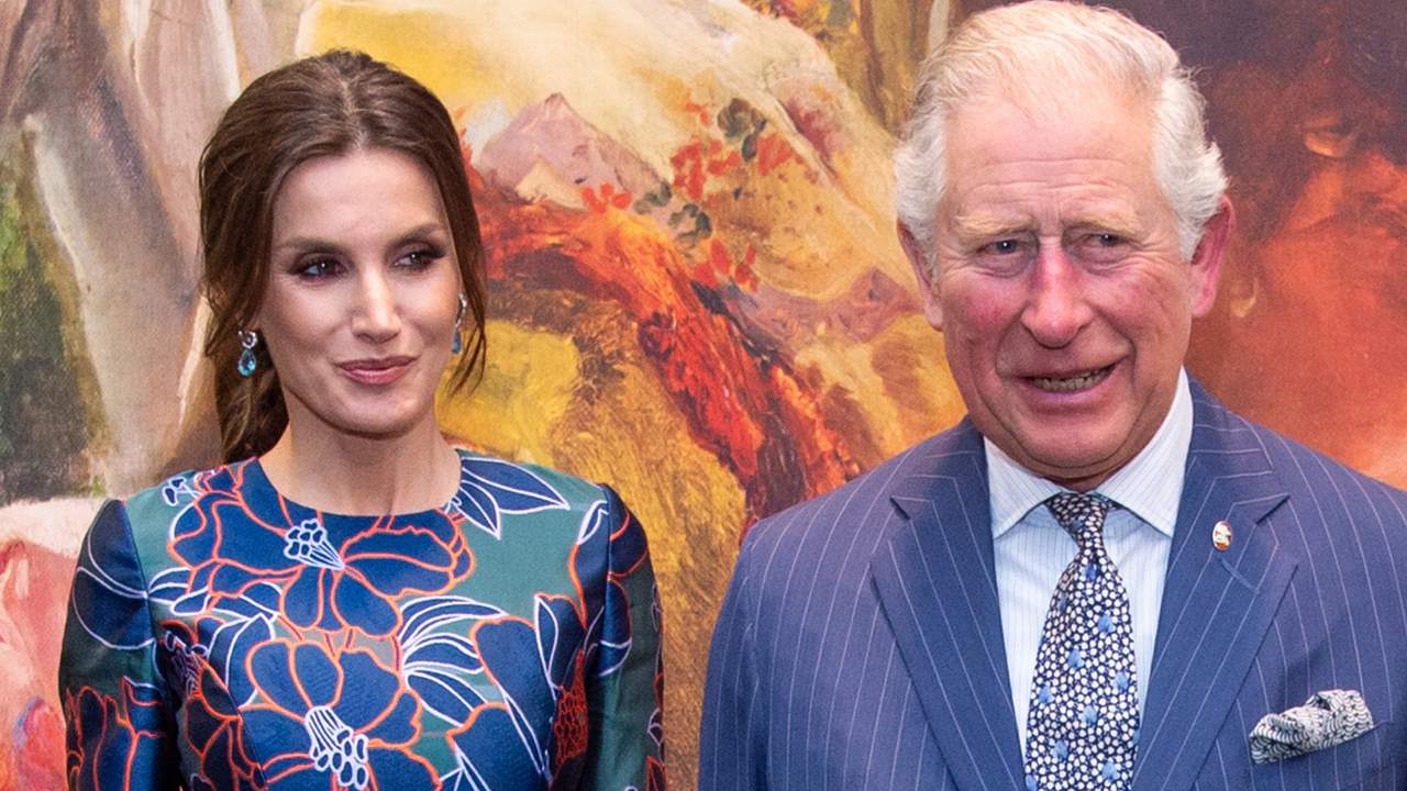 La reina Letizia regresa a Reino Unido para presidir un acto junto al príncipe Carlos