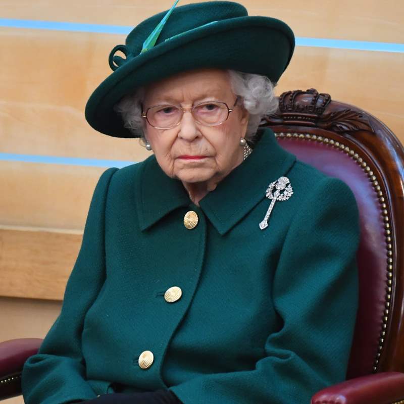 Isabel II da un nuevo paso atrás: confirman que no protagonizará actos por sus problemas de movilidad