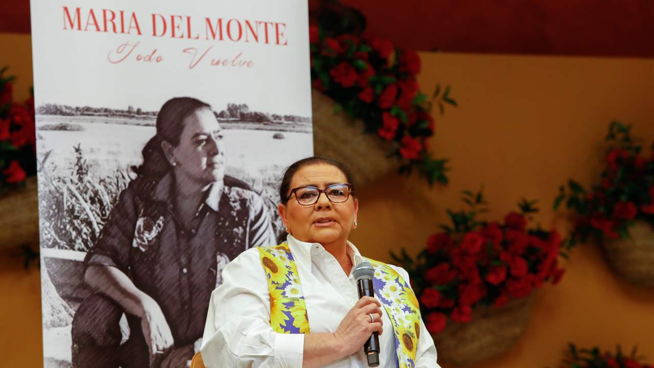 María del Monte se sienta en el 'Deluxe' por primera vez