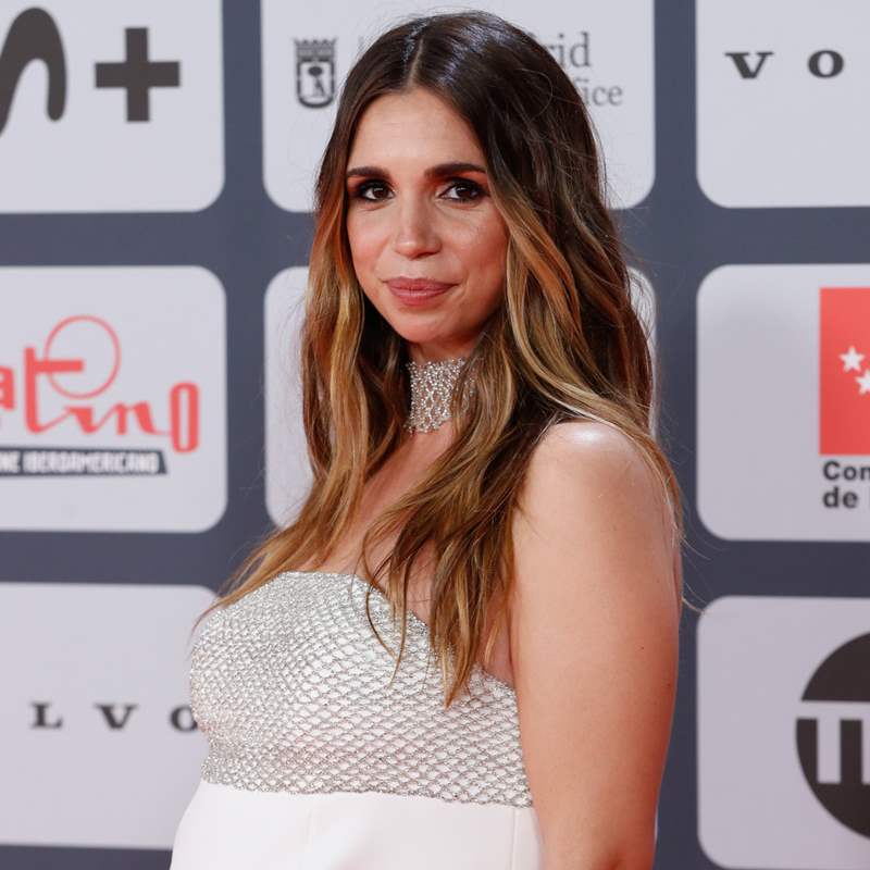 Una embarazadísima Elena Furiase, protagonista de los Premios Platino con su look más radiante
