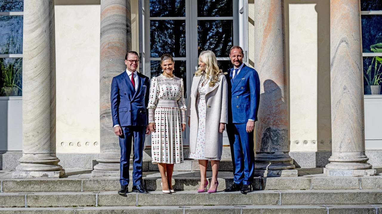 Príncipes Victoria y Daniel de Suecia, y Haakon y Mette-Marit de Noruega