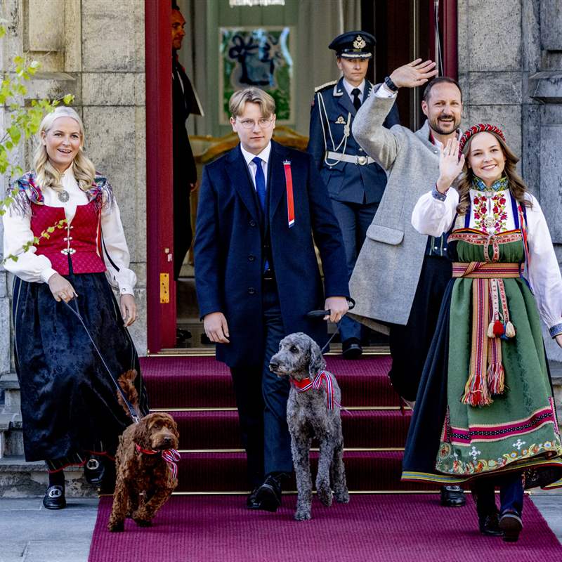 Mette-Marit e Ingrid acaparan todo el protagonismo en el Día Nacional de Noruega