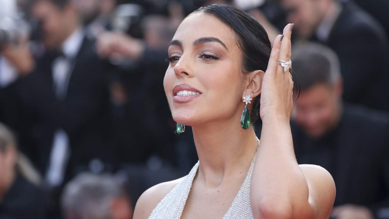 Georgina Rodríguez recupera la sonrisa en el Festival de Cannes
