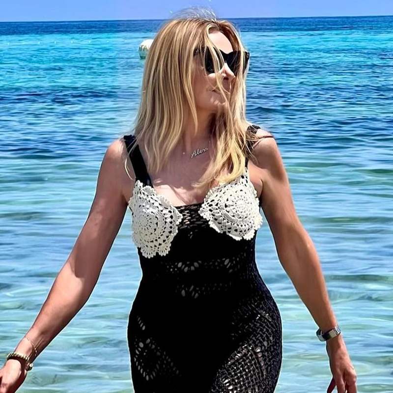 Ana Obregón deslumbra en Ibiza con el vestido de crochet de Zara que favorece a los 30, 40 y más de 60