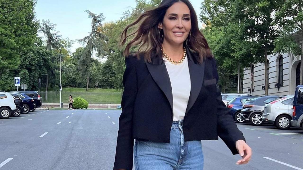 Vicky Martín Berrocal se marca el look más chic con estos jeans efecto tipazo de Zara que amarán las de 50
