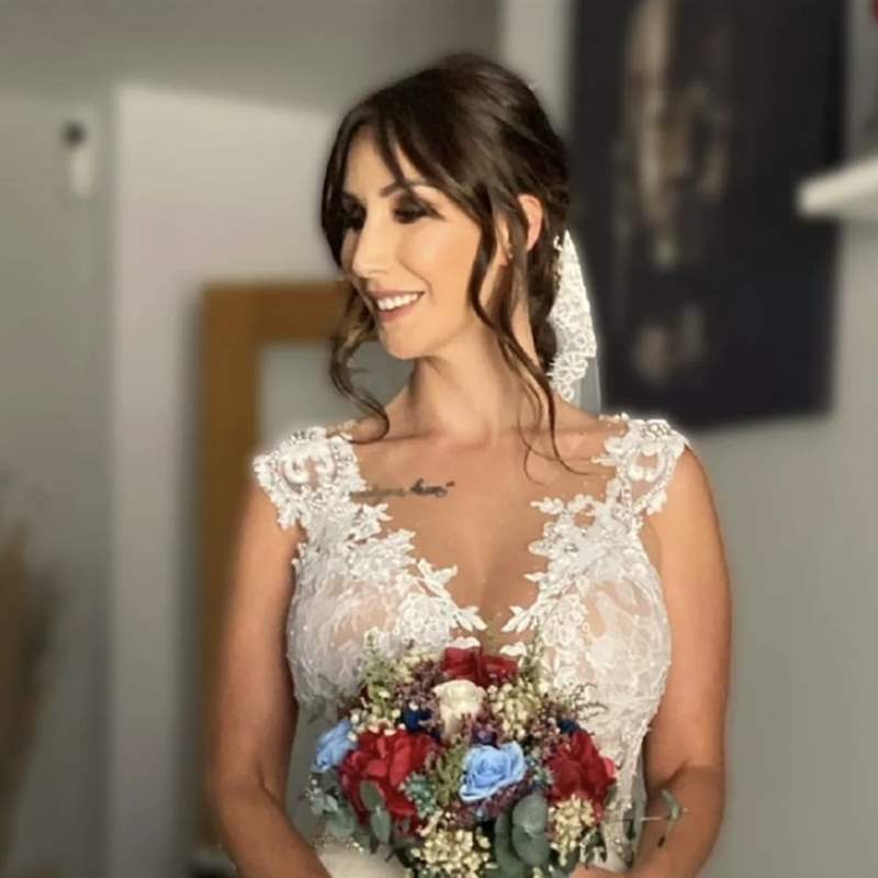 El vestido de novia explosivo y con transparencias de Fani Carbajo para su boda