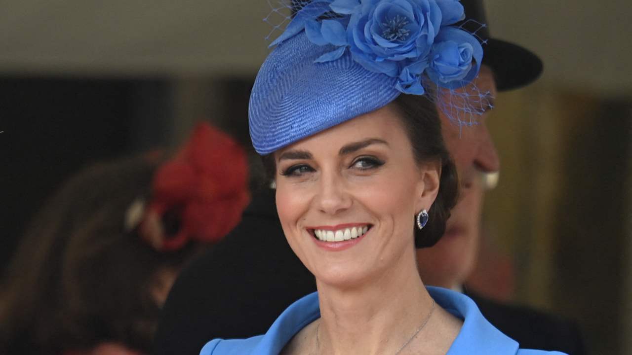Kate Middleton, impecable de azul, protagonista absoluta del día de la Orden de la Jarretera