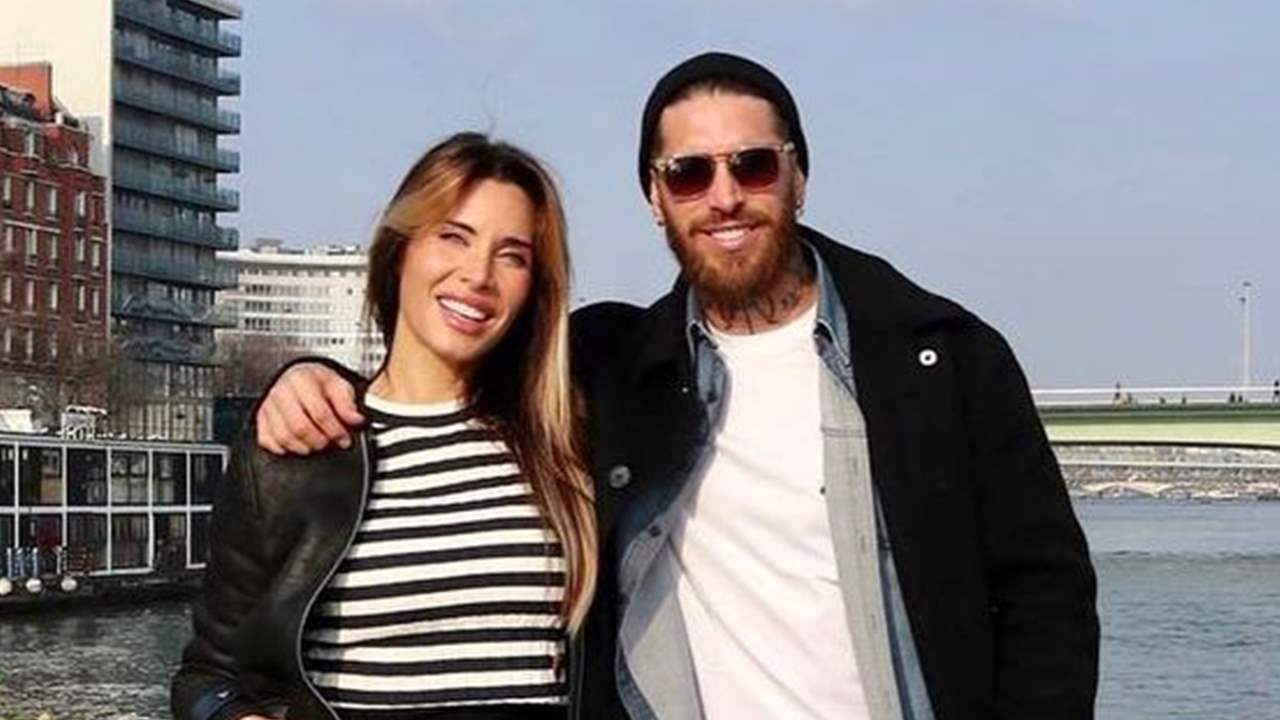 Pilar Rubio y Sergio Ramos celebran su aniversario con una escapada romántica a la playa