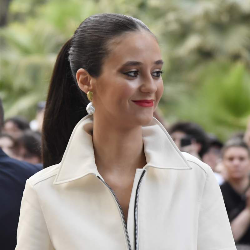 Victoria Federica sorprende con dos looks totalmente opuestos para acudir al desfile de Dior