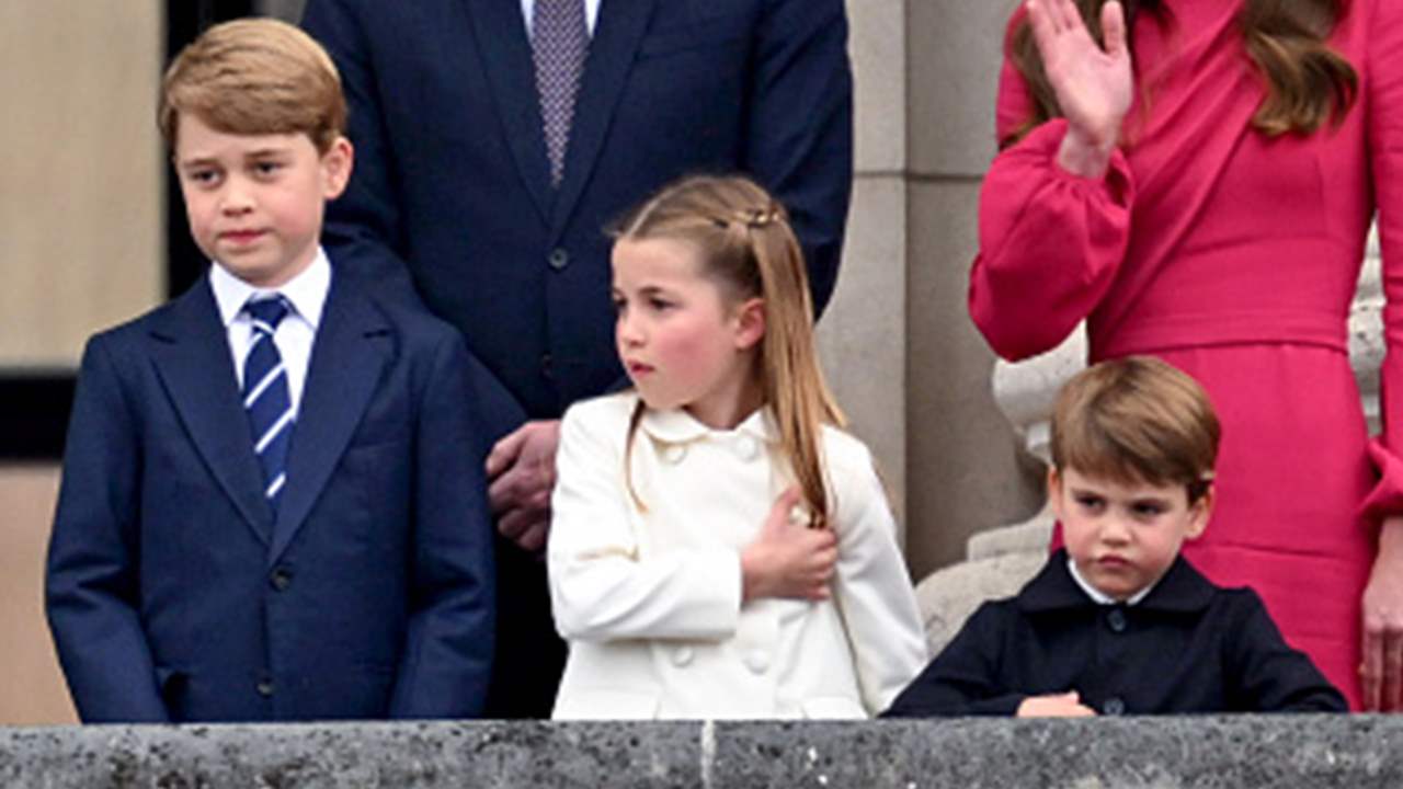 George, Charlotte y Louis felicitan al príncipe Guillermo 