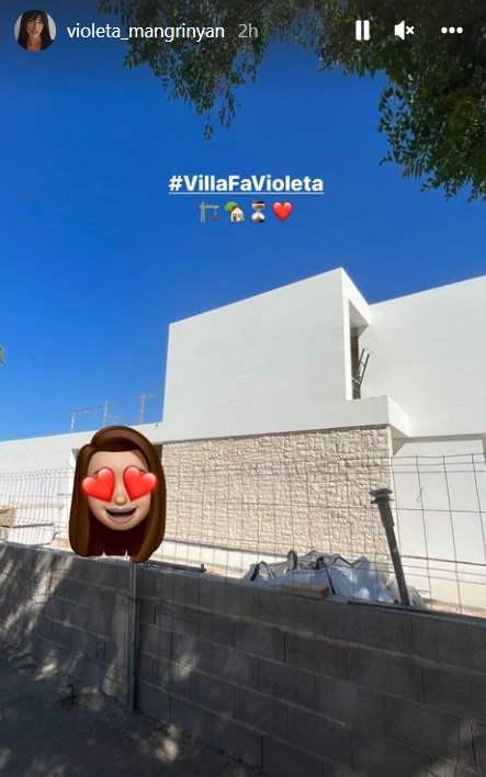 La impresionante villa de Violeta Mangriñán en Valencia