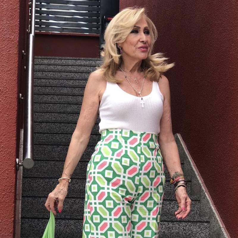 Rosa Benito tiene la clave para lucir con más estilo los pantalones culotte a los 60