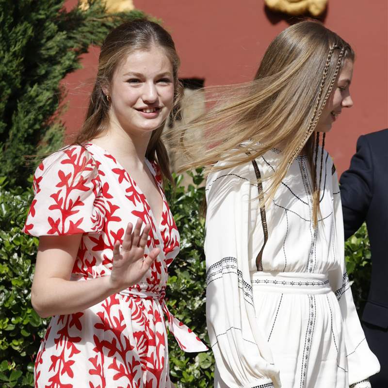 La princesa Leonor, con vestido de Mango y alpargatas al más puro estilo Letizia, reaparece en Girona