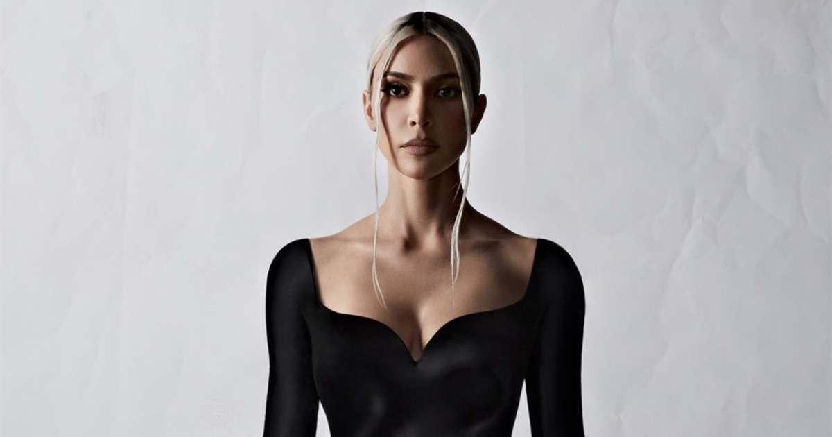 regla Rendición Gárgaras Kim Kardashian, Dua Lipa y Nicole Kidman desfilan para Balenciaga y  eclipsan la semana de la moda de París