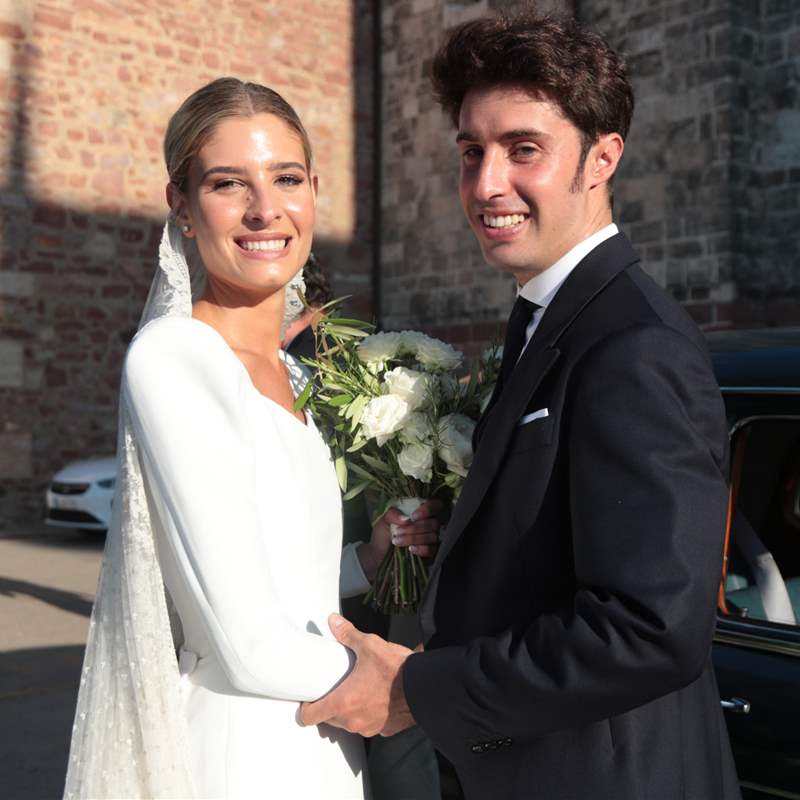 La influencer Teresa Andrés Gonzalvo, muy elegante, elige un vestido con tradición y guiño a Lady Di para su boda con Ignacio Ayllon