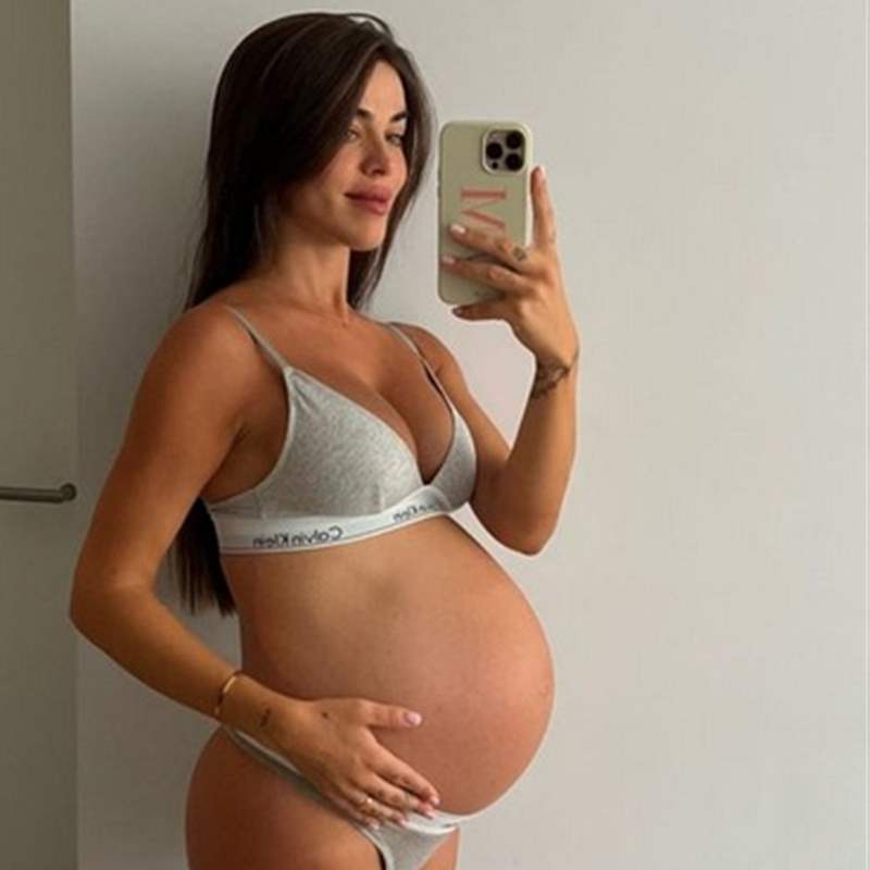 Violeta Mangriñán, ya en la semana 39 de embarazo, nos muestra la canastilla de Gala