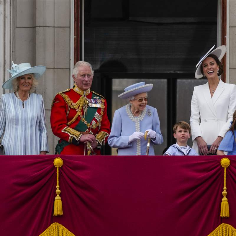 La actitud de la familia real británica en el 25 aniversario de la muerte de Diana de Gales
