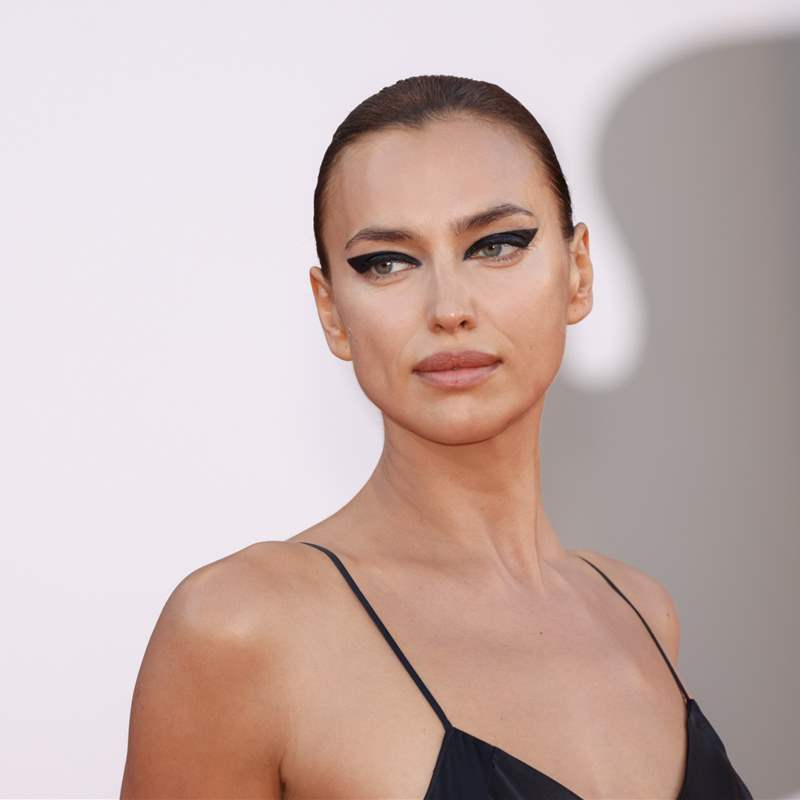 El maquillaje de ojos de Irina Shayk del Festival de Venecia para una mirada marcada y en tendencia