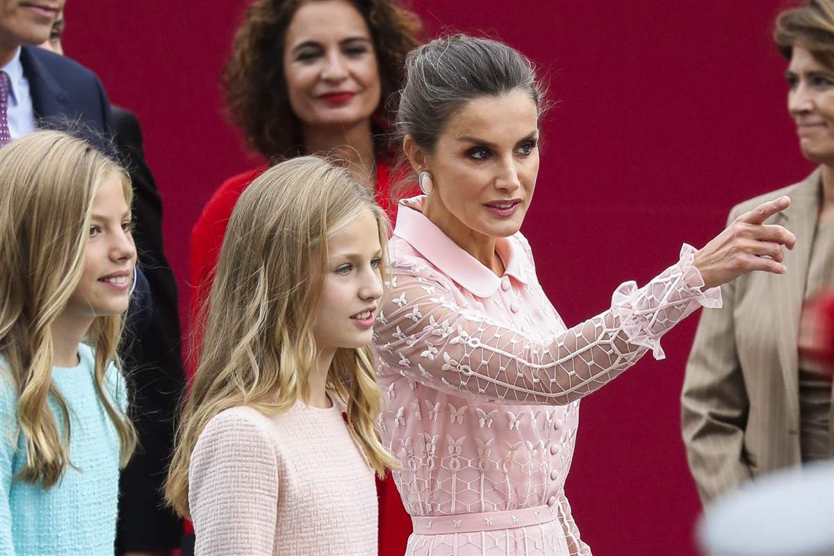 La reina Letizia, maestra de la princesa Leonor y la infanta Sofía