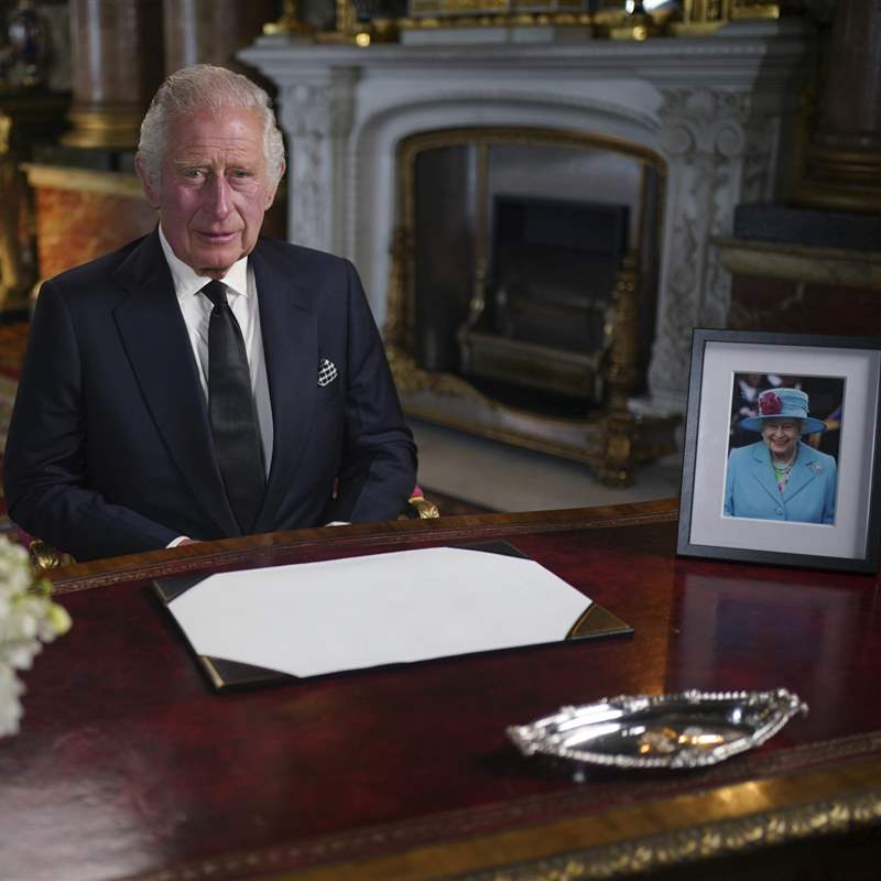 Carlos III pronuncia su primer discurso como rey de Inglaterra: "Isabel II es una inspiración y un ejemplo"
