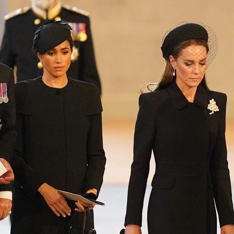 La norma de protocolo que iguala a Meghan Markle y Kate Middleton en el funeral de Isabel II 