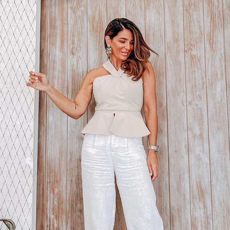 Raquel Bollo encuentra los pantalones wide leg blancos que mejor sientan más allá de los 40 años