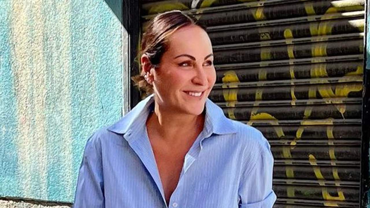 Ana Milán cae rendida al pantalón viral de Bershka que más estiliza y favorece tengas 20, 30 o 40 años