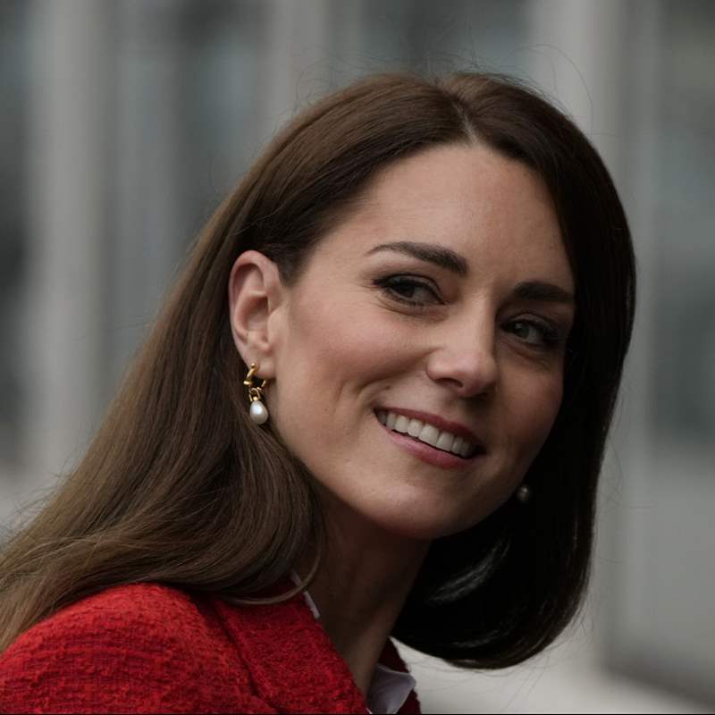 Kate Middleton reaparece en Instagram con la blusa de lunares más versatil de su armario