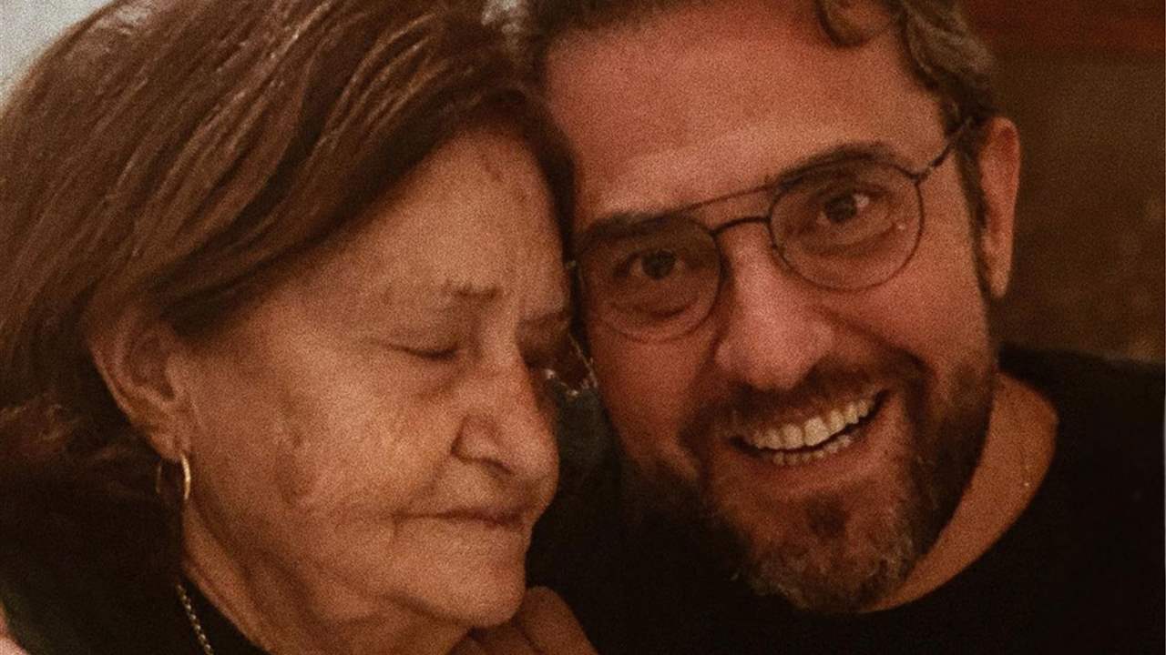 Máximo Huerta, volcado en el cuidado de su madre, que se recupera de una delicada operación