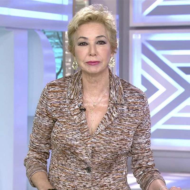 Ana Rosa Quintana tiene el traje estampado que más estiliza, el favorito para mujeres de 50 y 60 años