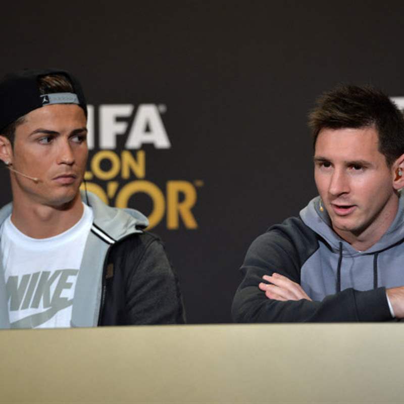 Cristiano Ronaldo y Leo Messi aparcan su rivalidad y rompen Instagram con un posado que ya es viral