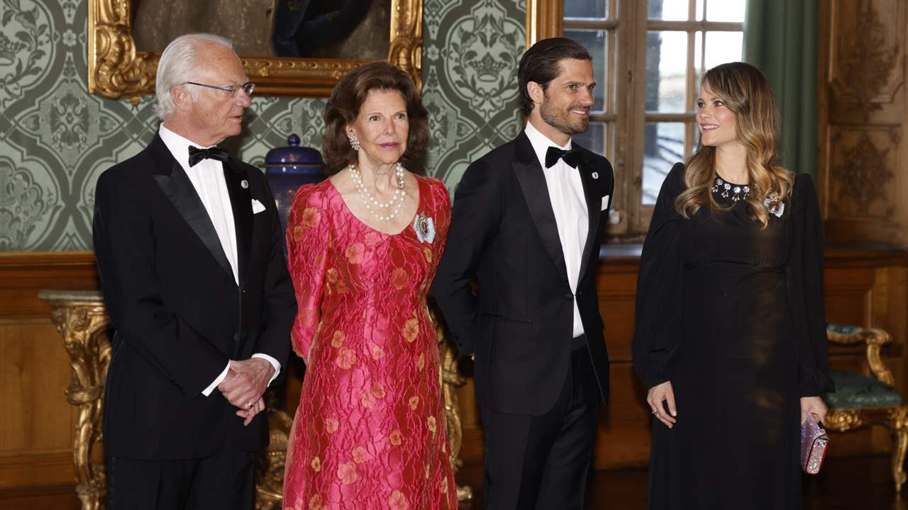 Carlos Gustavo se retracta por considerar que su hijo Carlos Felipe debería ser el heredero a la corona sueca