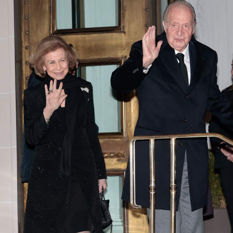 La reina Sofía reúne de cena al rey Juan Carlos con sus tres hijos, nietos y la reina Letizia