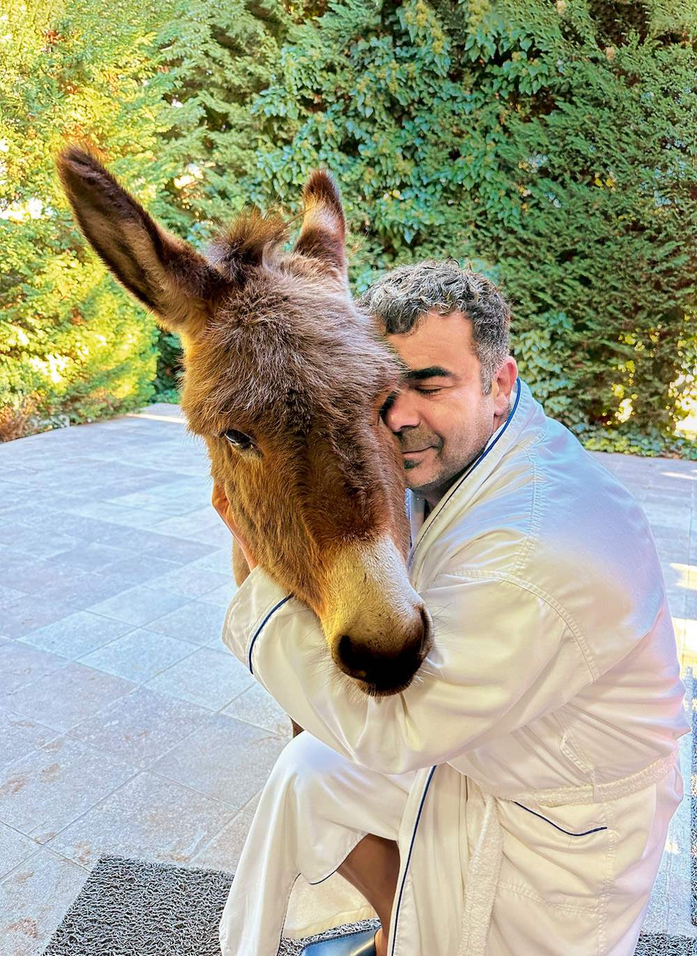 Jorge Javier con su burro 