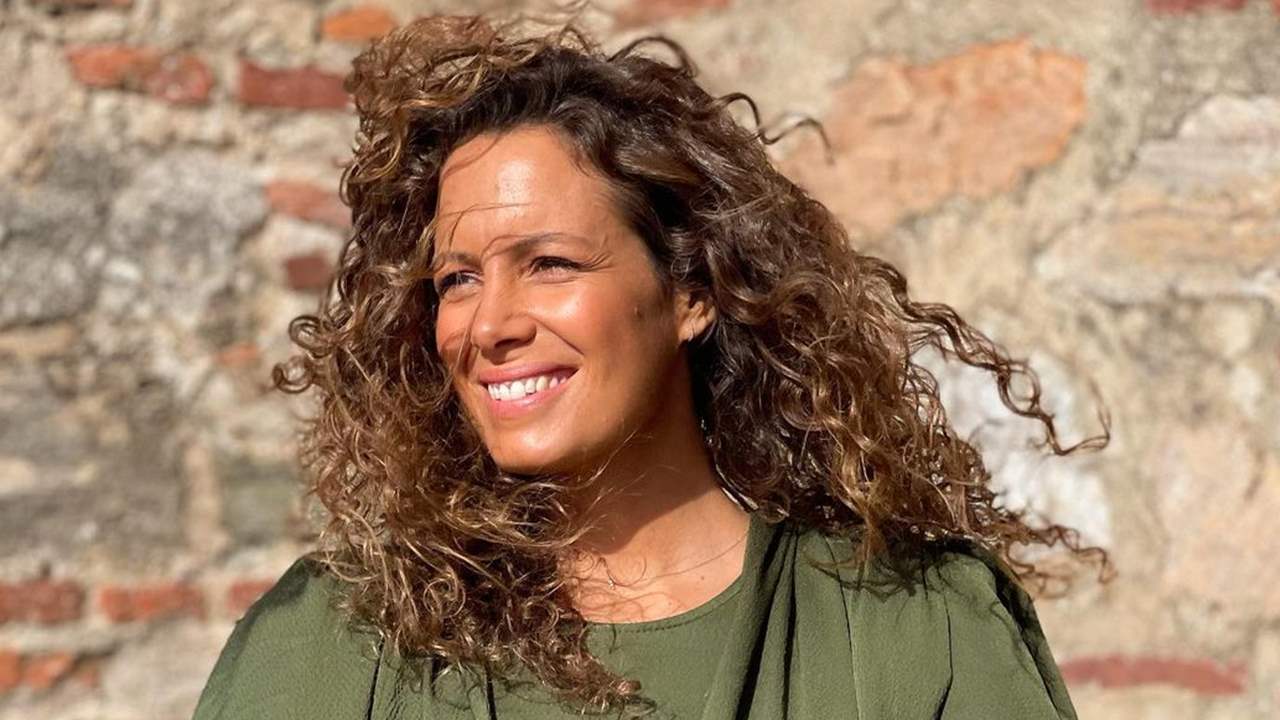 El 'método curly' de Laura Madrueño, la tendencia de cabello rizado que  arrasa esta temporada