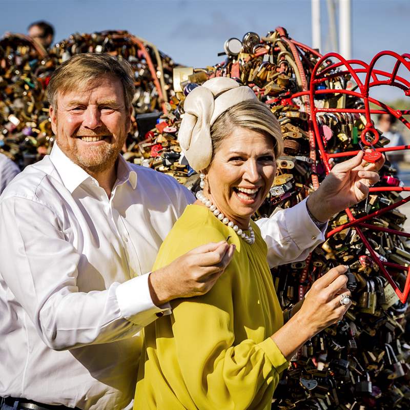 Máxima de Holanda y el rey Guillermo celebran su aniversario de bodas en el Caribe 