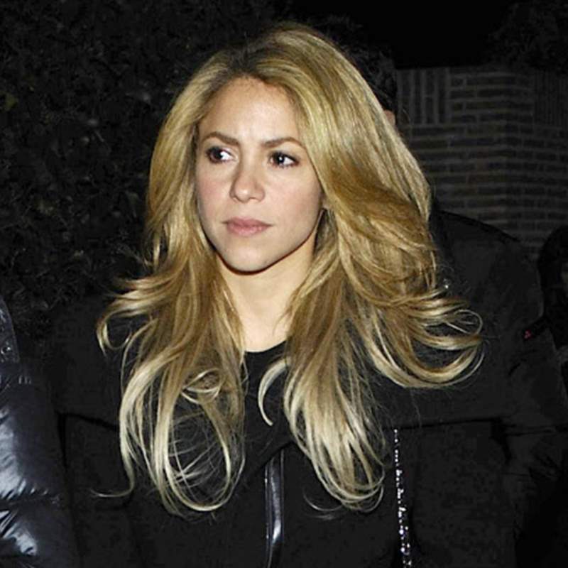 Shakira, muy preocupada por la salud de su padre: se pospone su delicada operación