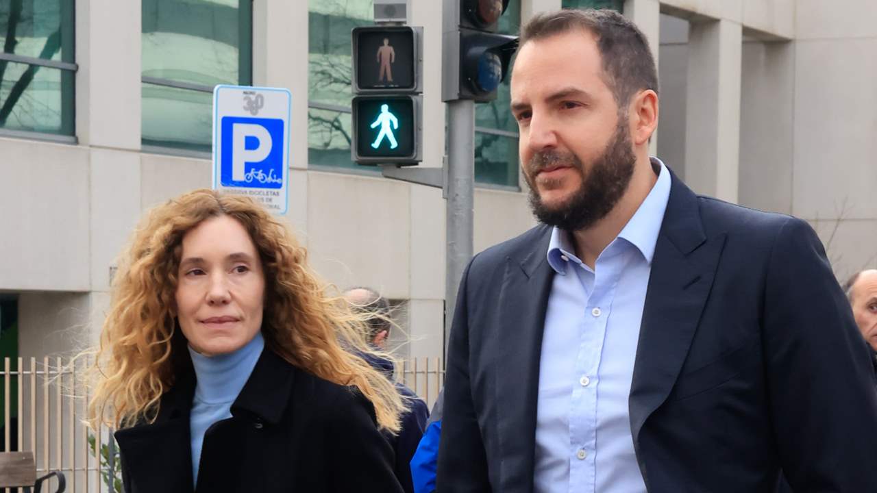 Borja Thyssen y Blanca Cuesta, unidos y tranquilos, ante su difícil cara a cara ante el juez