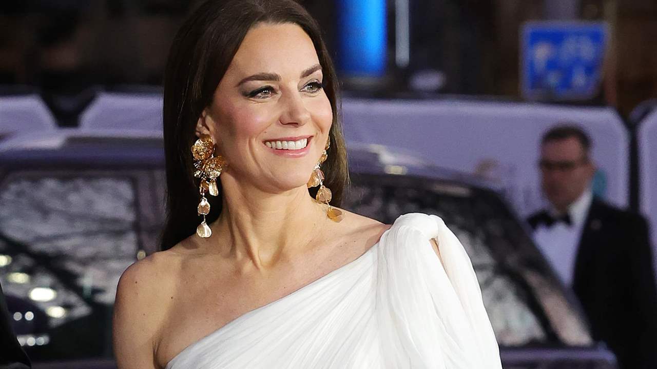 Kate Middleton es ya más querida que el príncipe Guillermo y el rey Carlos, por Andrew Morton