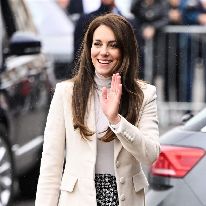 Kate Middleton sorprende con su nuevo look: la falda midi de Zara que enamorará a Letizia
