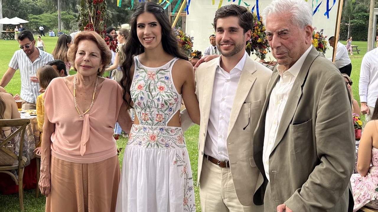 Mario Vargas Llosa y Patricia, juntos en la preboda de su nieta Josefina