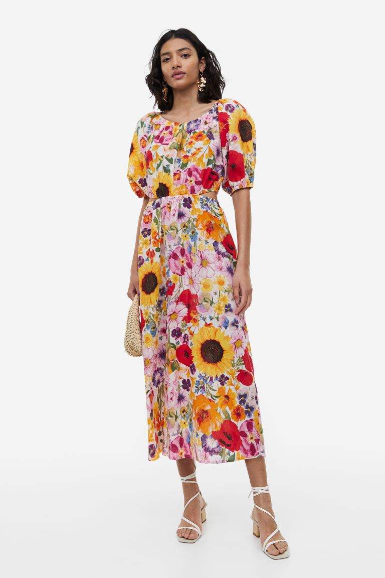 Vestido de invitada 2023: de flores con cut out de H&M