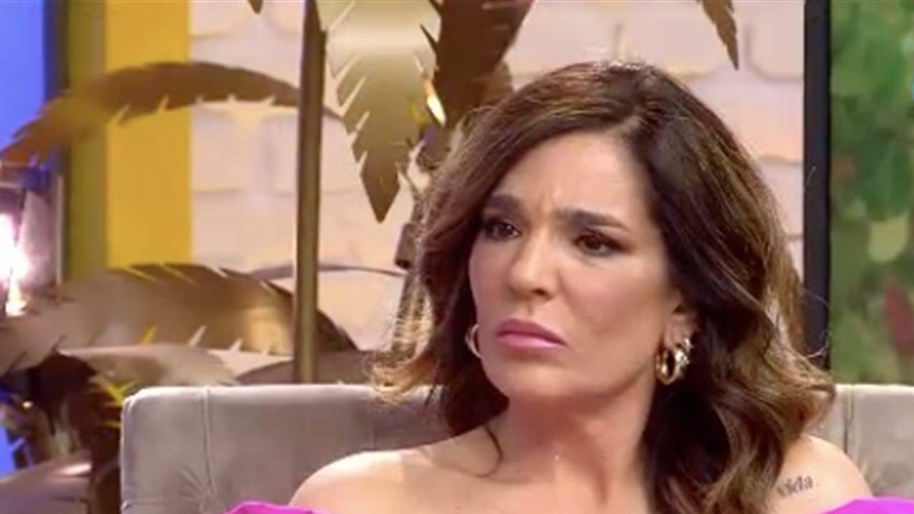 Raquel Bollo, tras su enfado, rompe a llorar por el concurso de sus hijos Manuel y Alma en 'Supervivientes'