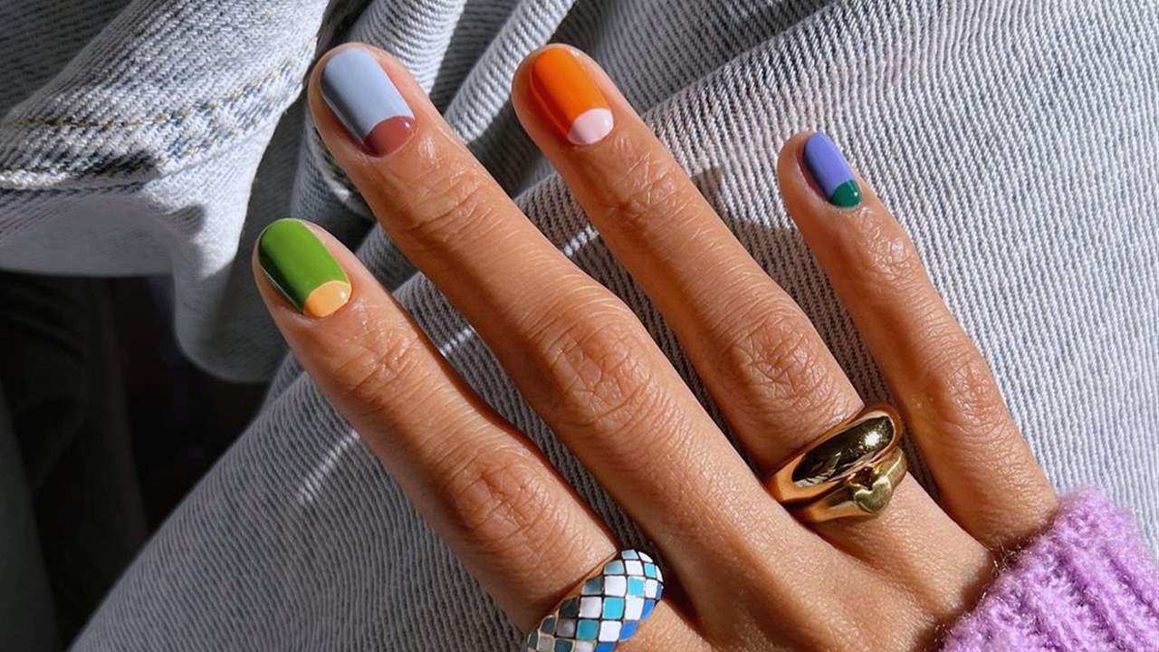 Estas manicuras ideales para uñas cortas son infinitamente más bonitas que una francesa