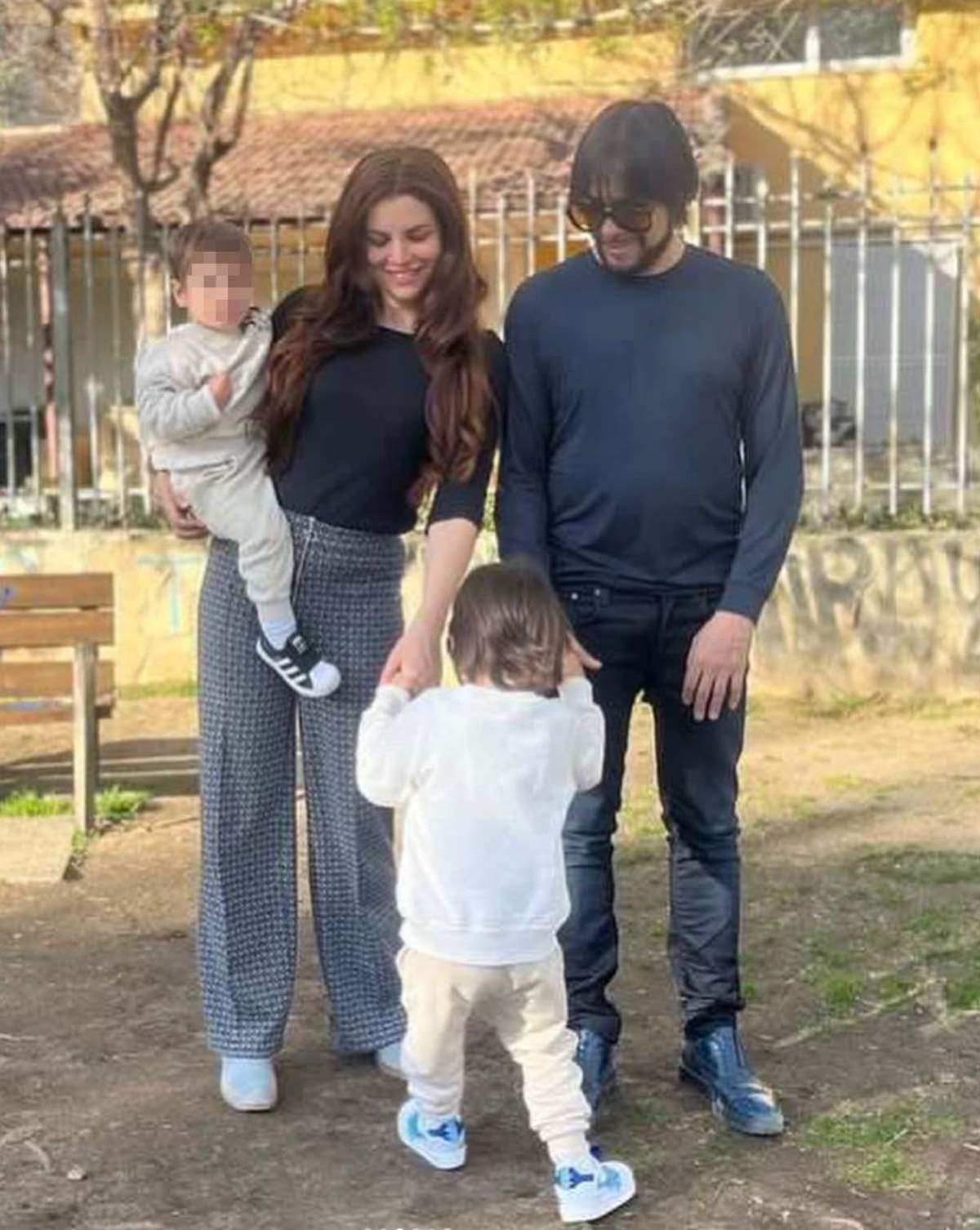 Joaquín Cortés y Mónica Moreno con sus hijos