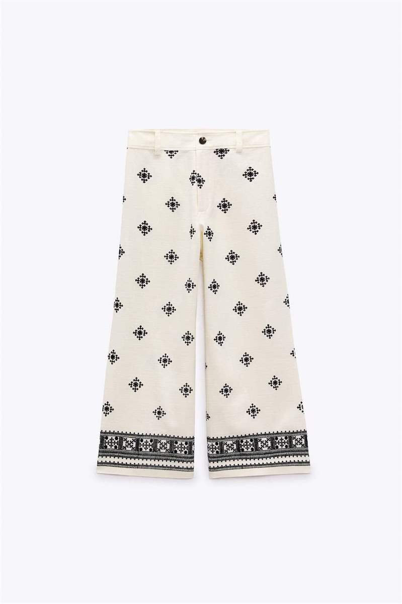 Pantalón estampado con lino de Zara 