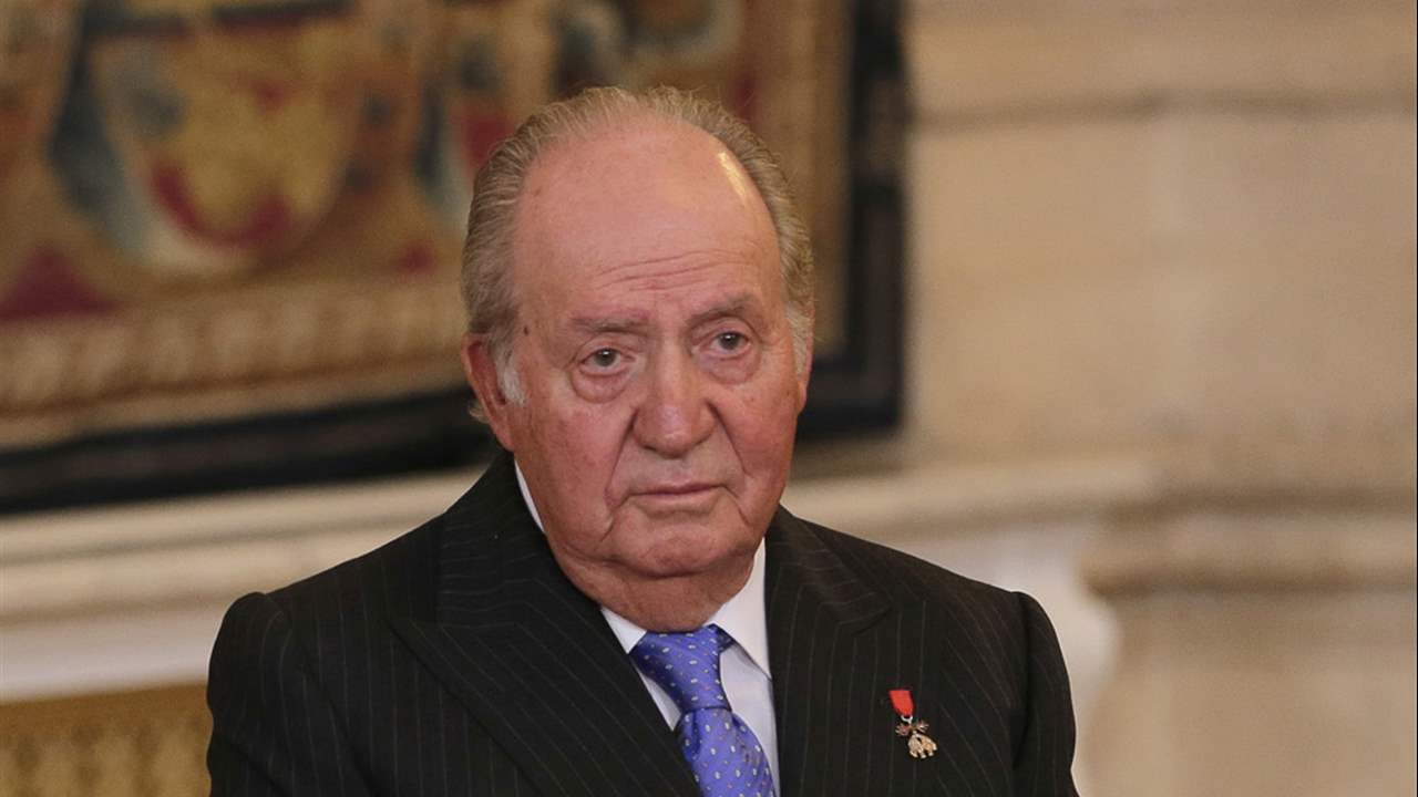 El rey Juan Carlos, harto, vuelve a pronunciarse sobre su supuesta hija secreta: la niega y pide respeto