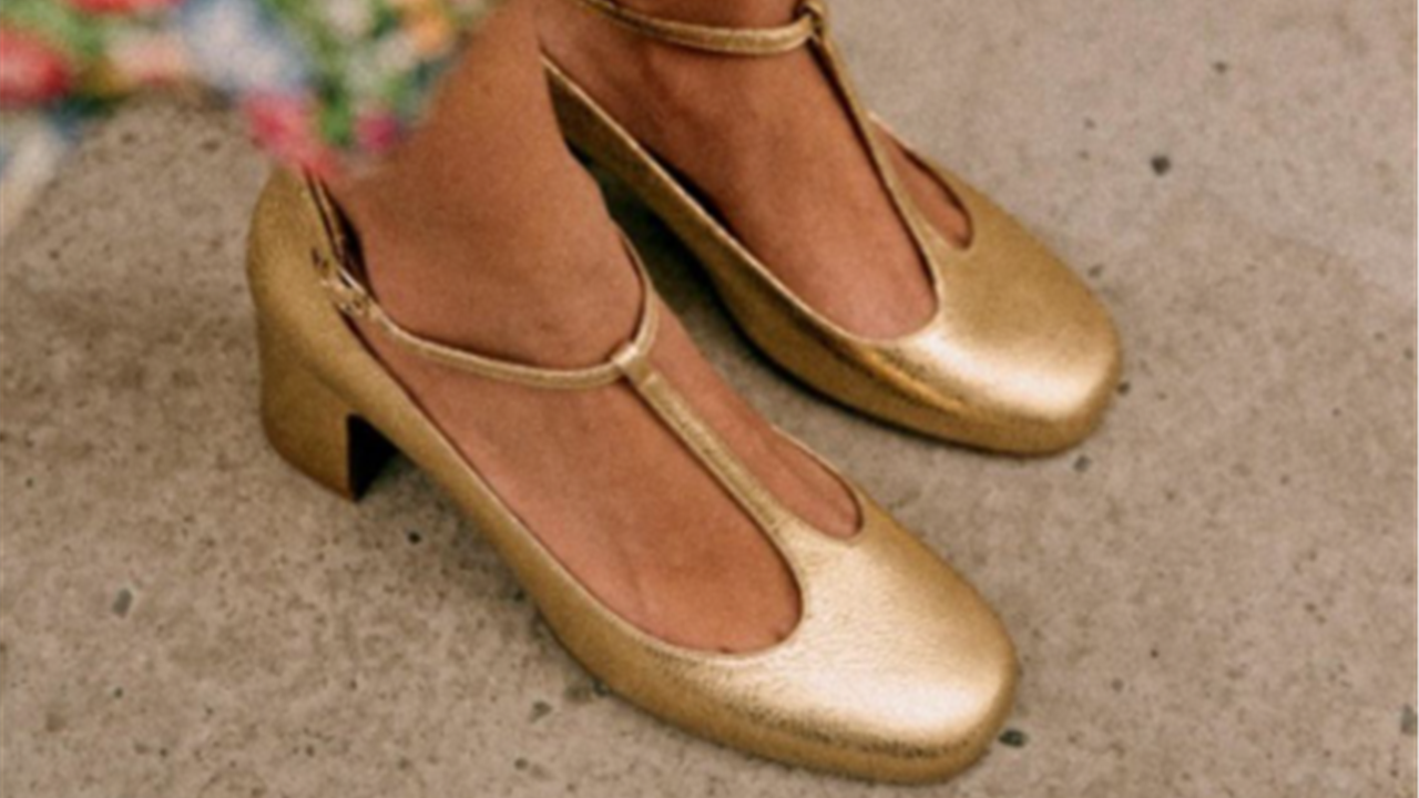 10 zapatos cómodos que puede llevar a la oficina  Zapatos cómodos, Zapatos  para trabajar mujer, Tipos de zapatos