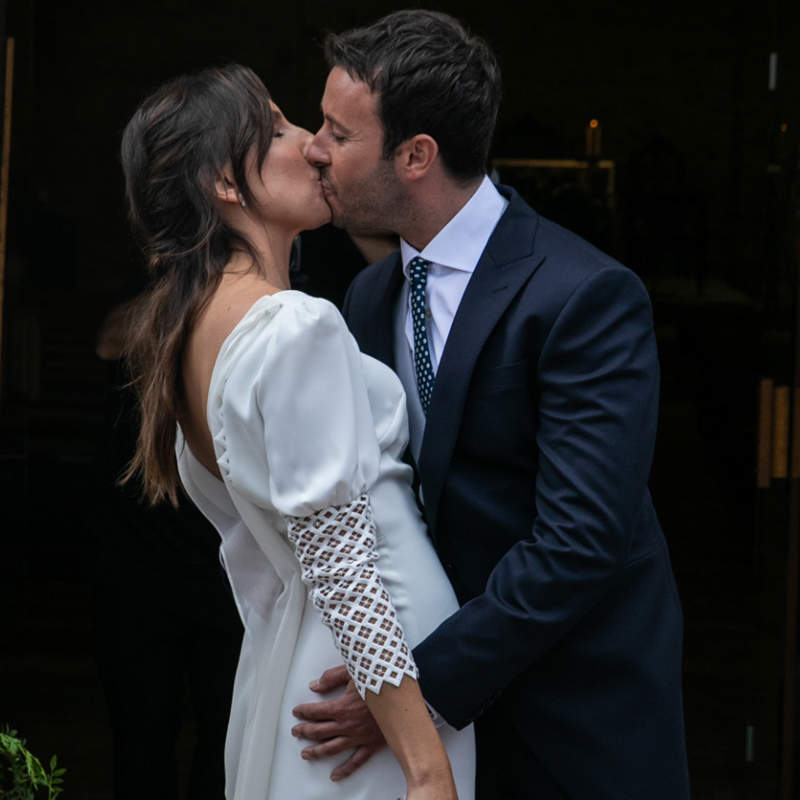 Matías Prats y Claudia Collado ya son marido y mujer: todas las fotos de su romántica boda