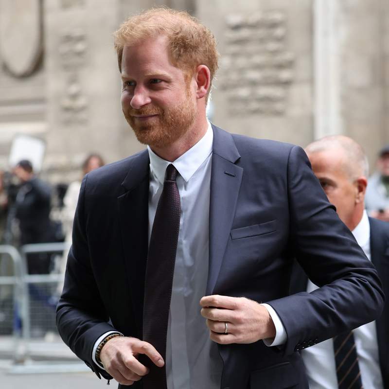 El príncipe Harry acusa a la prensa británica de haber destrozado su vida sentimental 